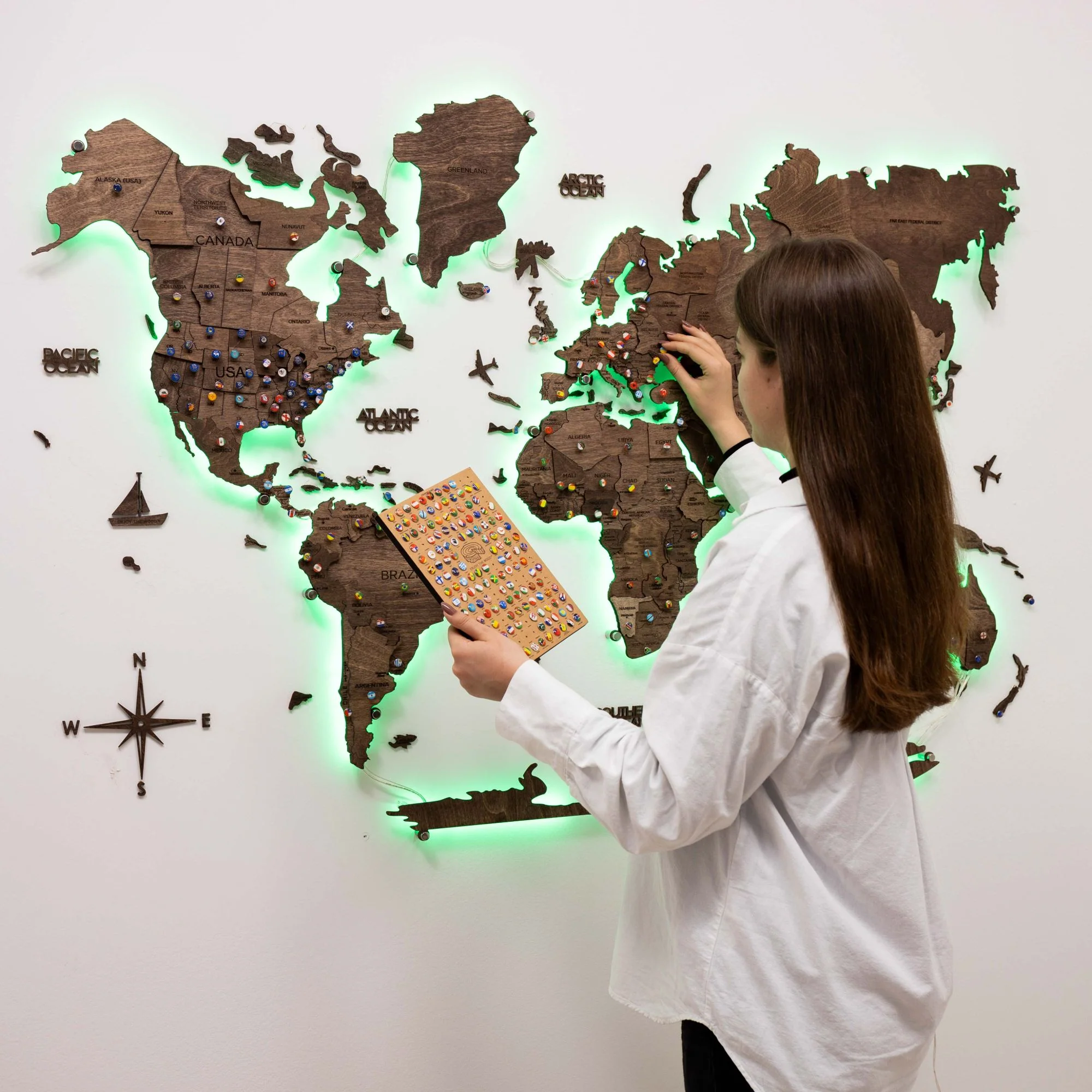 3D LED Wooden World Map 3.0 Dark Walnut - Image 8