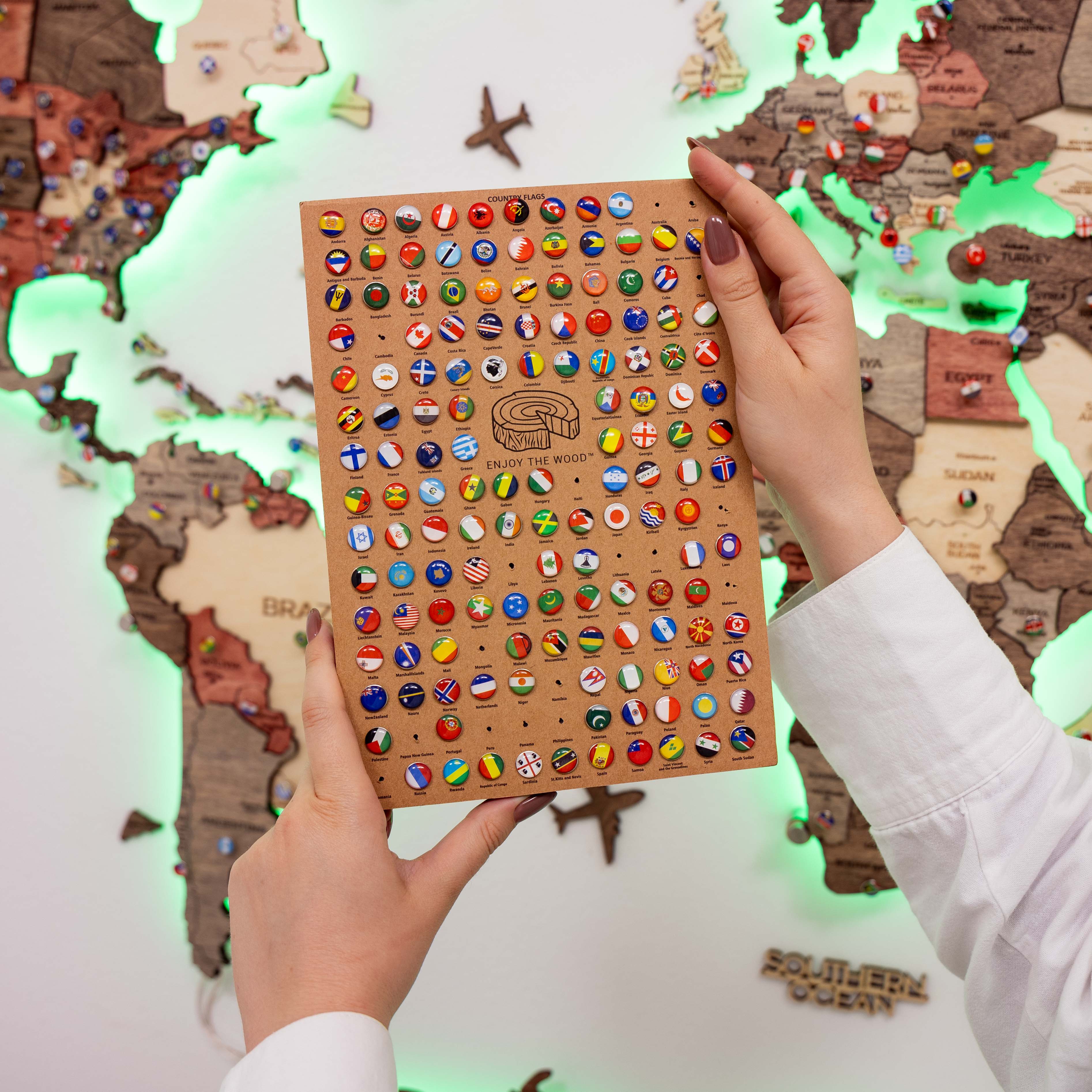 3D LED Wooden World Map 3.0 Fusion - Image 3