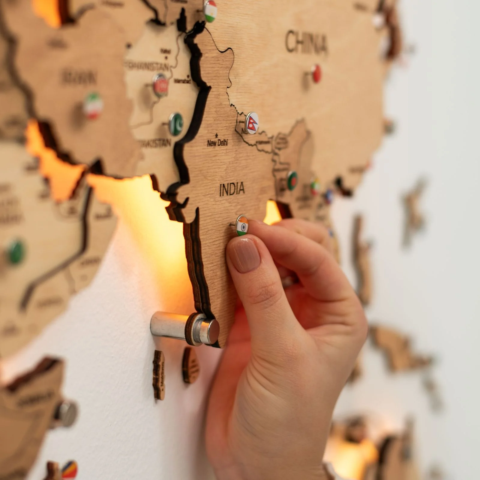 3D LED Wooden World Map 3.0 Gold - Image 6