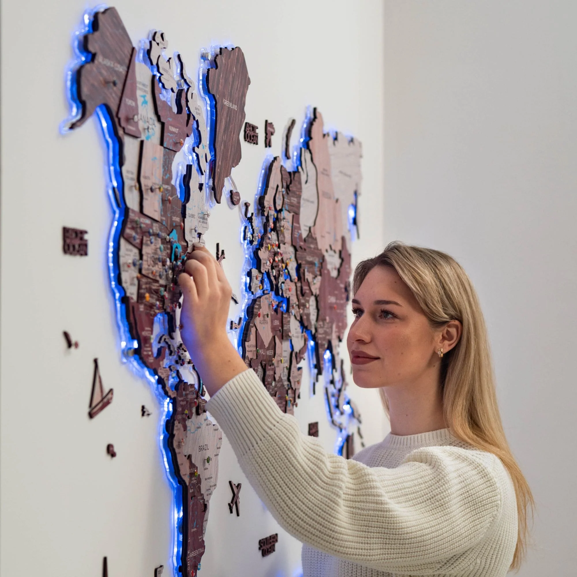 3D LUMINOUS LED Wooden World Map 2.0 Cappuccino - Image 11