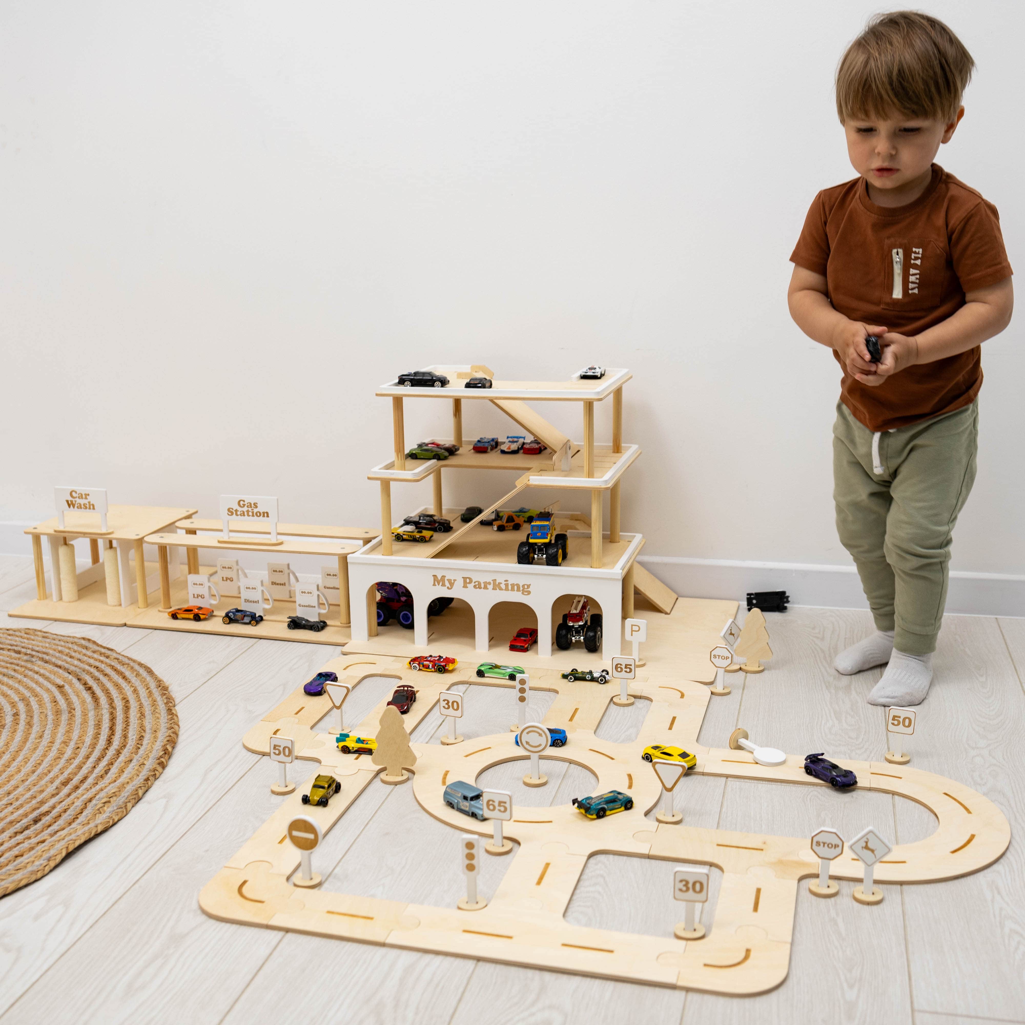 Toy Parking Garage - Image 7