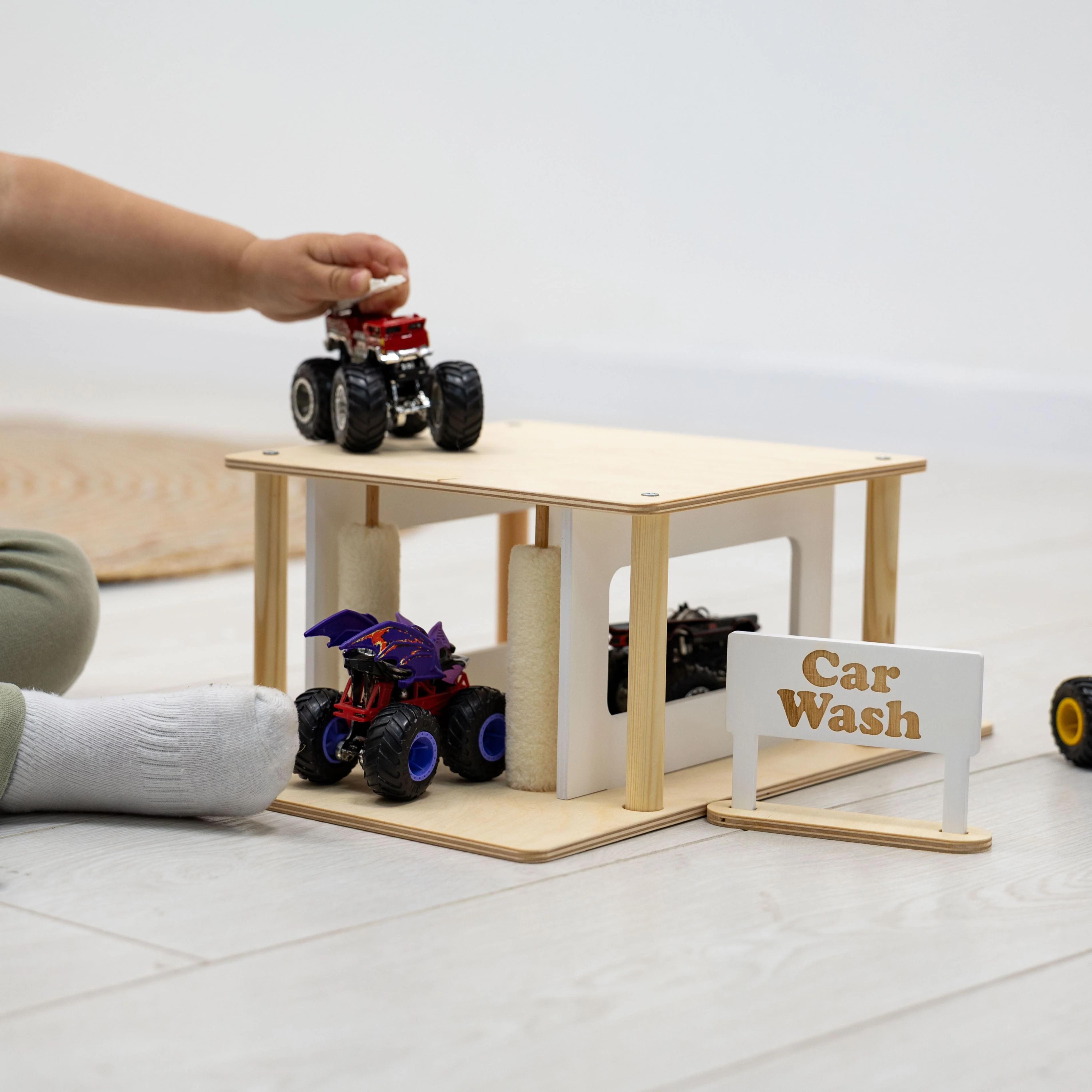 Wooden Car Wash Toy - Image 5